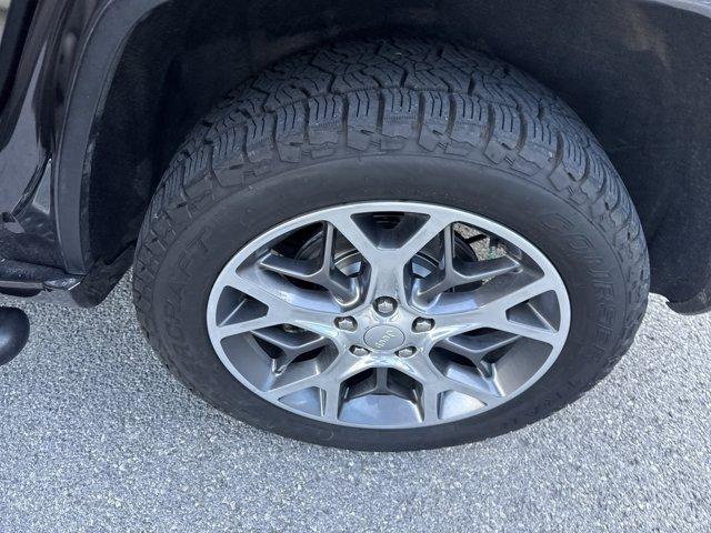 used 2020 Jeep Grand Cherokee car, priced at $28,022