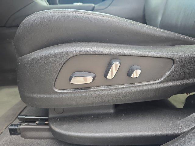 used 2022 Cadillac XT6 car, priced at $28,997