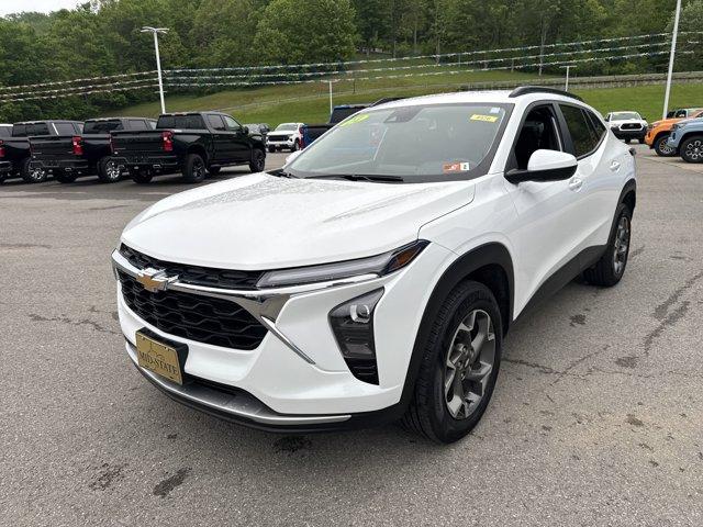used 2024 Chevrolet Trax car, priced at $23,059