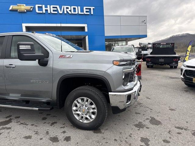 new 2025 Chevrolet Silverado 3500 car, priced at $69,037