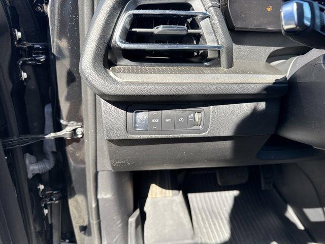 used 2024 Chevrolet Traverse car, priced at $37,801