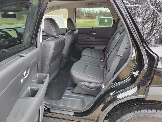 new 2025 Nissan Pathfinder car, priced at $49,555