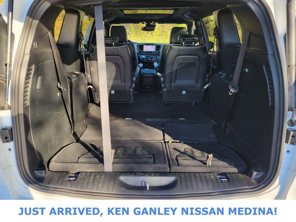 used 2025 Chrysler Pacifica car, priced at $37,903