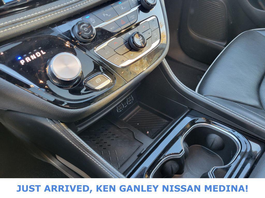 used 2025 Chrysler Pacifica car, priced at $37,903