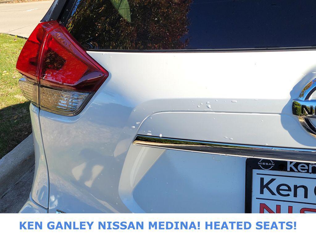 used 2019 Nissan Rogue car, priced at $13,307