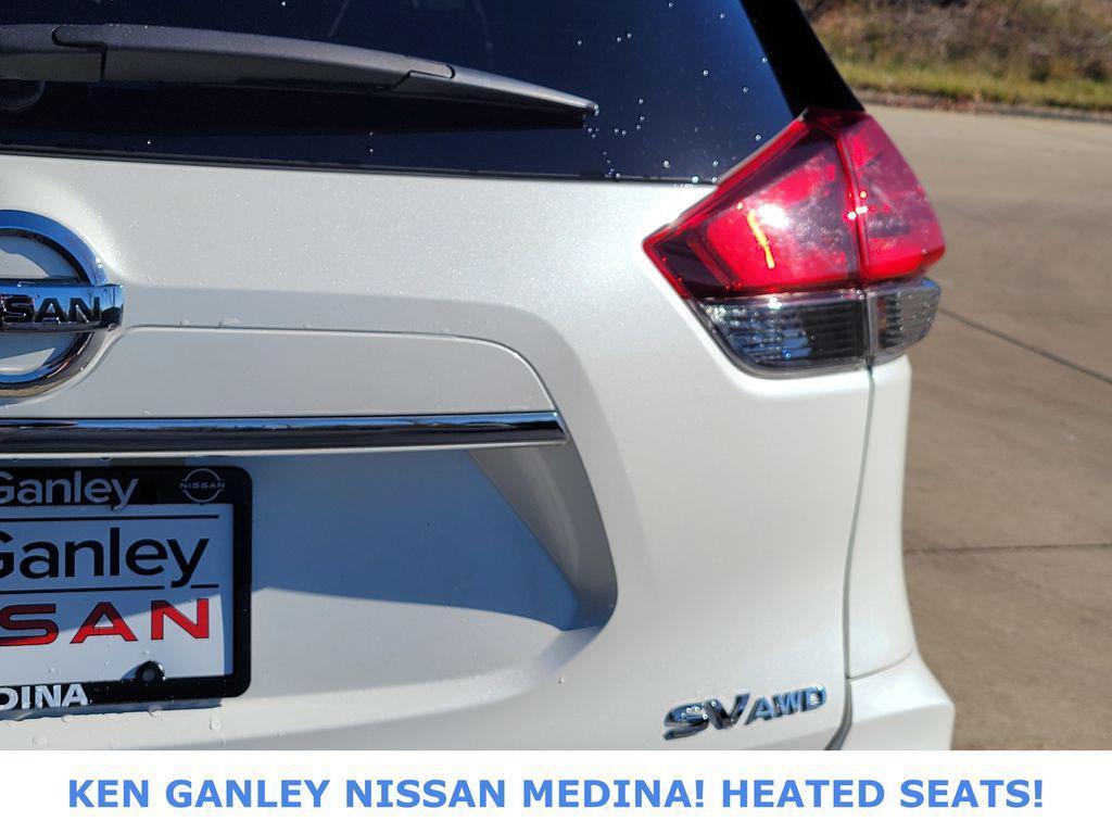 used 2019 Nissan Rogue car, priced at $13,307