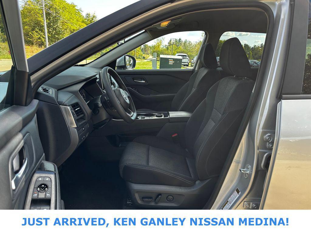 used 2024 Nissan Rogue car, priced at $21,748