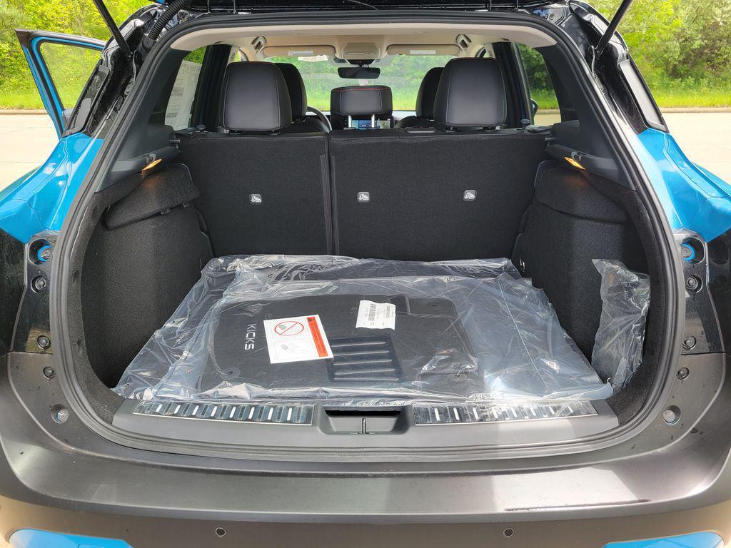 new 2025 Nissan Kicks car, priced at $27,975