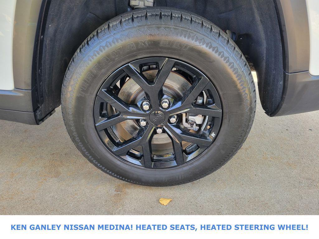 used 2024 Jeep Grand Cherokee L car, priced at $29,808