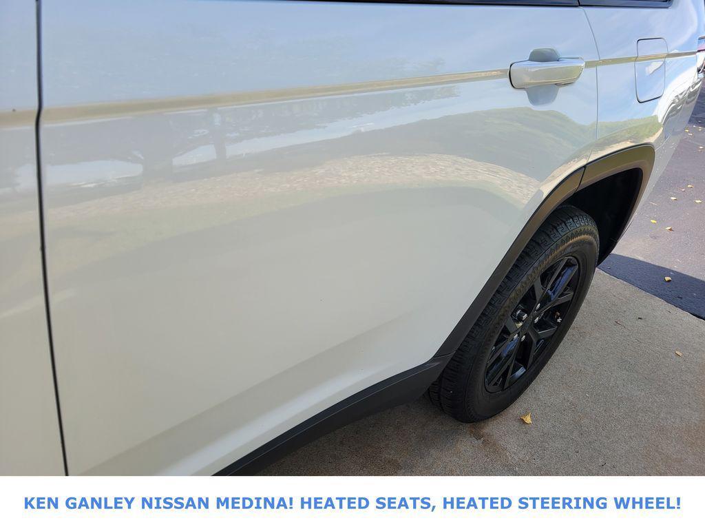 used 2024 Jeep Grand Cherokee L car, priced at $29,808