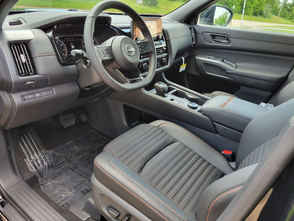 new 2025 Nissan Pathfinder car, priced at $46,610