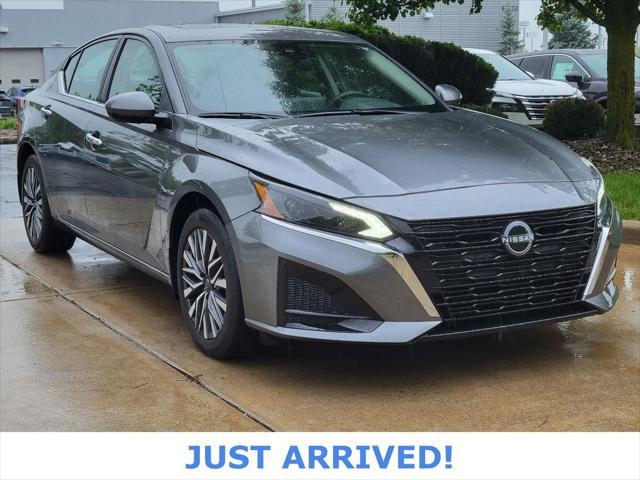 used 2023 Nissan Altima car, priced at $23,487