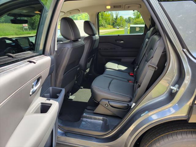 new 2025 Nissan Pathfinder car, priced at $46,565