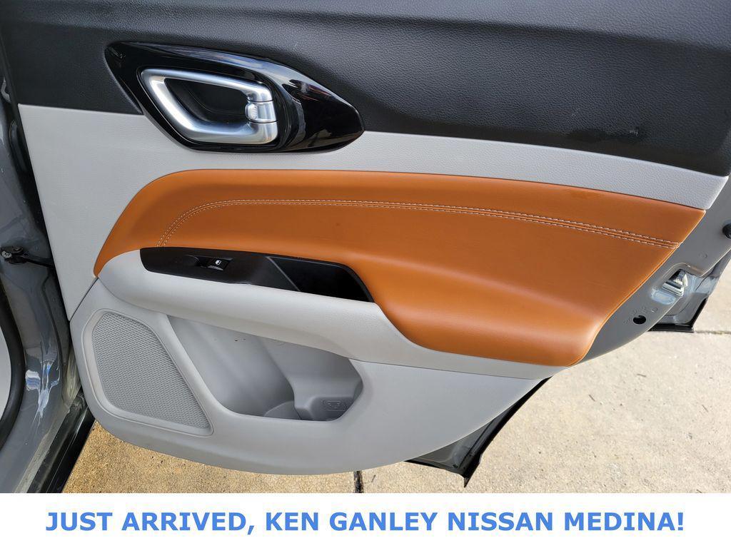 used 2023 Jeep Compass car, priced at $19,999