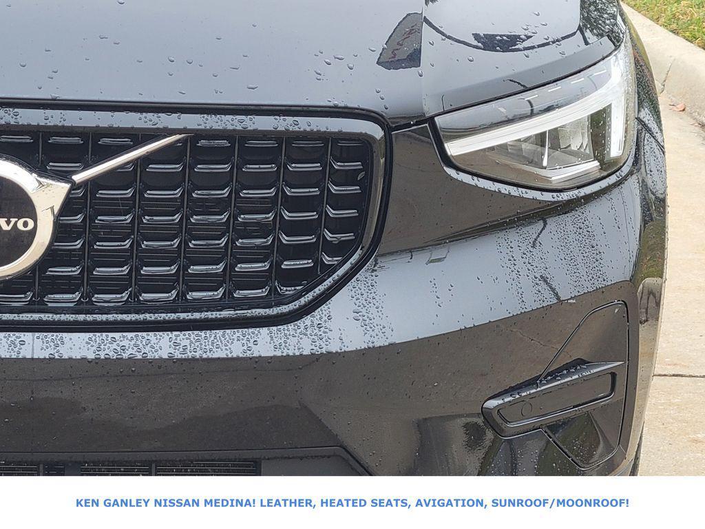 used 2024 Volvo XC40 car, priced at $25,291