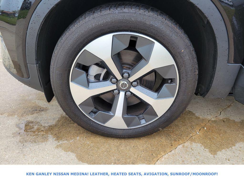 used 2024 Volvo XC40 car, priced at $25,291