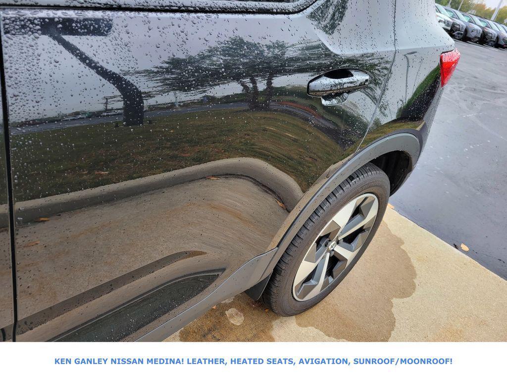 used 2024 Volvo XC40 car, priced at $25,291