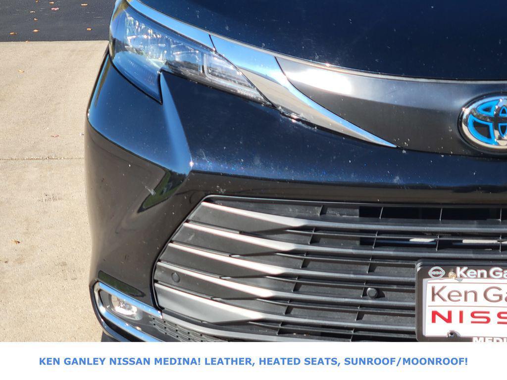 used 2024 Toyota Sienna car, priced at $39,474