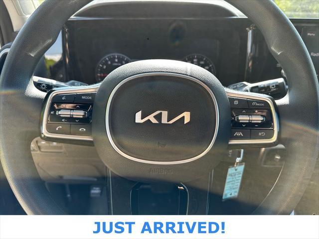 used 2023 Kia Sorento car, priced at $27,981