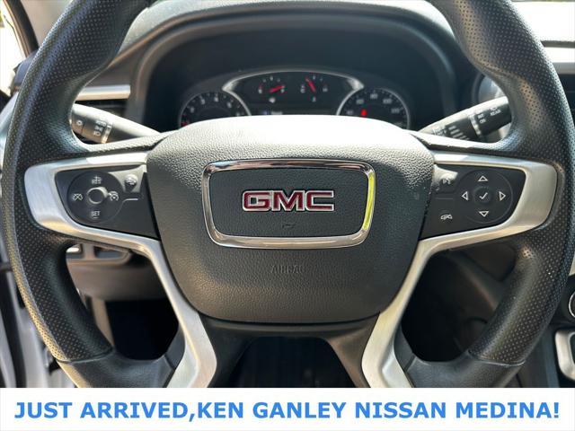 used 2022 GMC Acadia car, priced at $25,996