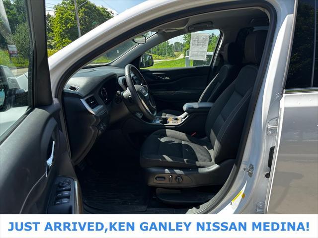 used 2022 GMC Acadia car, priced at $25,996