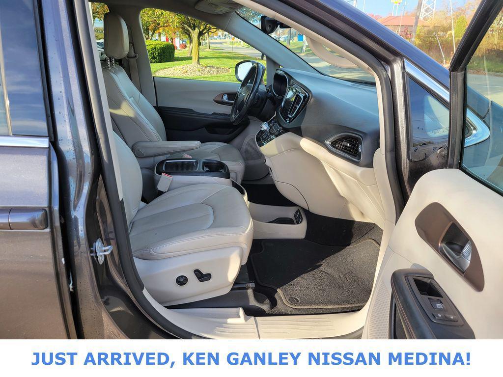 used 2019 Chrysler Pacifica car, priced at $14,828