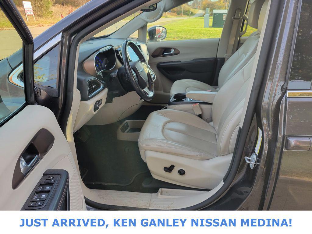 used 2019 Chrysler Pacifica car, priced at $14,828