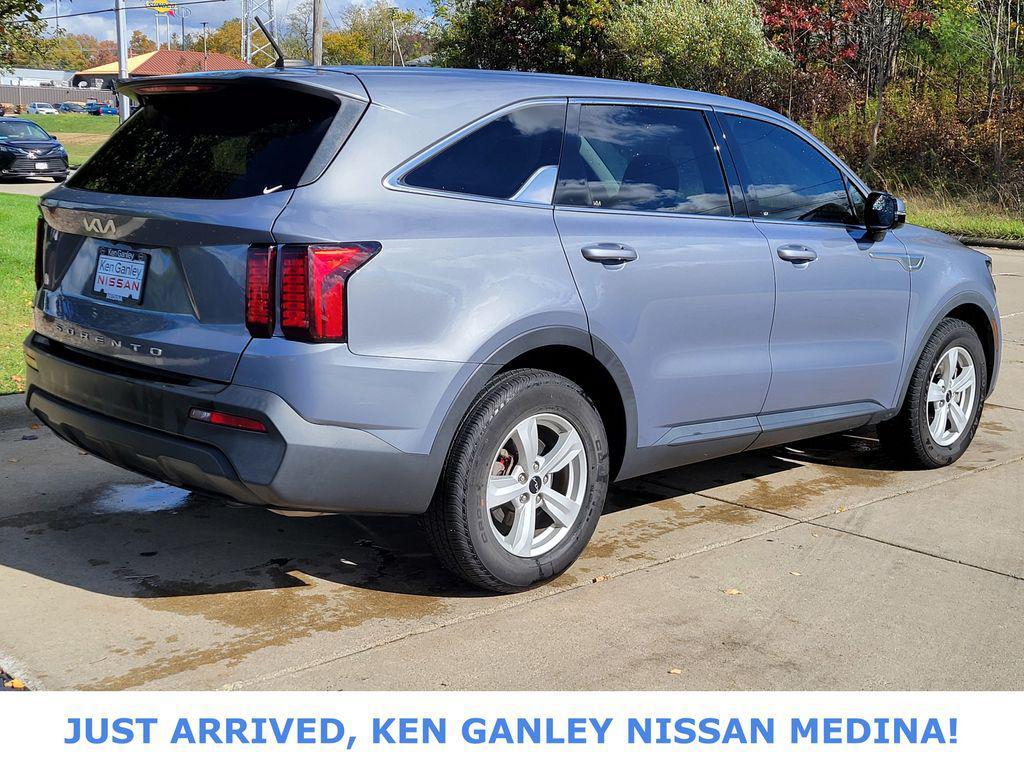 used 2022 Kia Sorento car, priced at $21,194