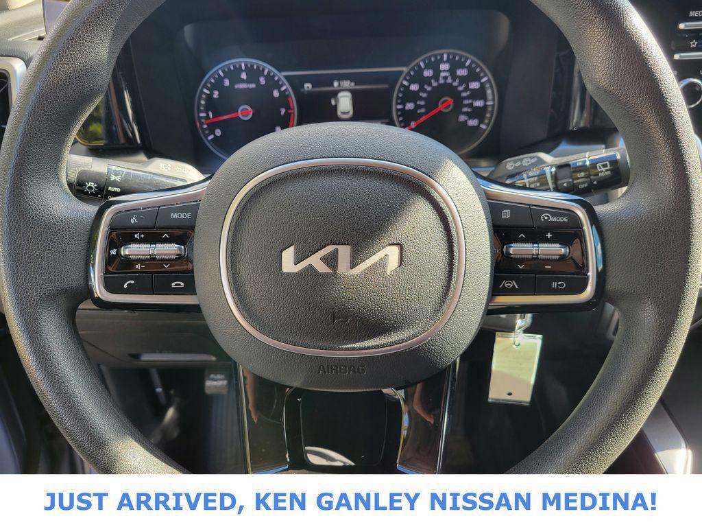 used 2022 Kia Sorento car, priced at $21,194