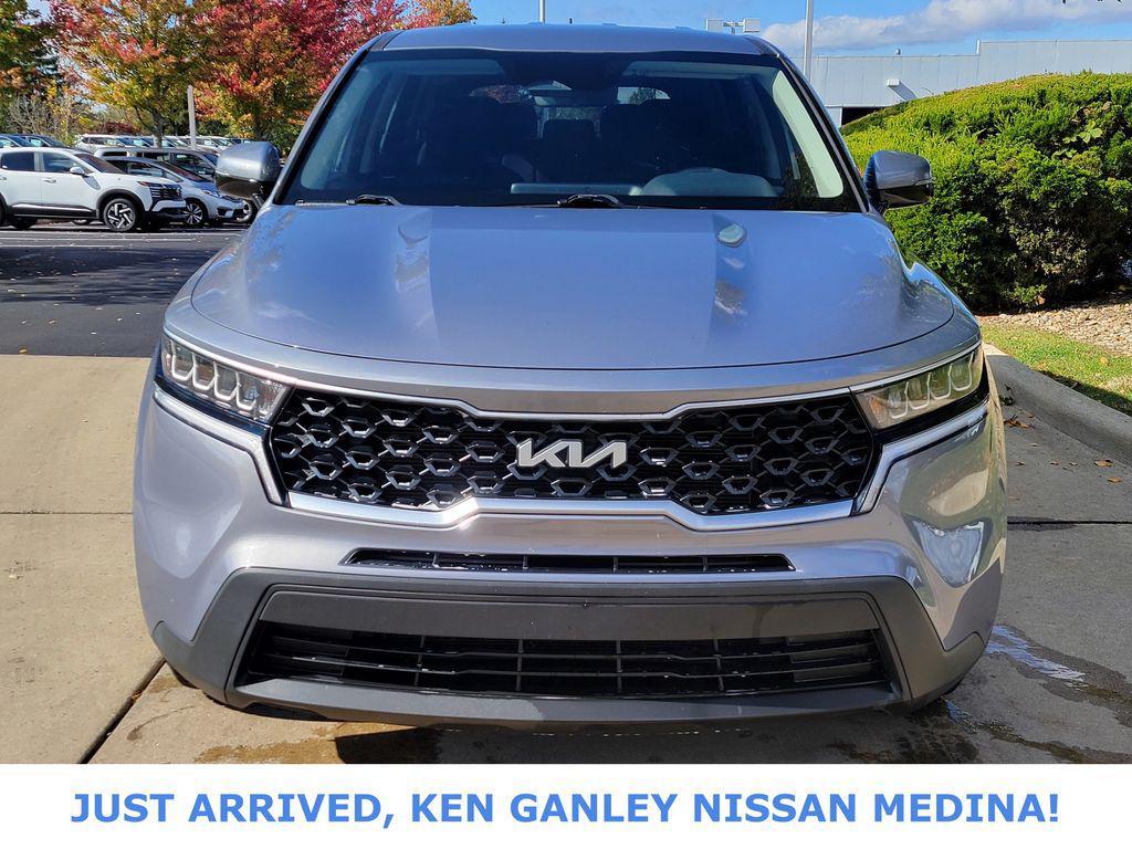 used 2022 Kia Sorento car, priced at $21,194