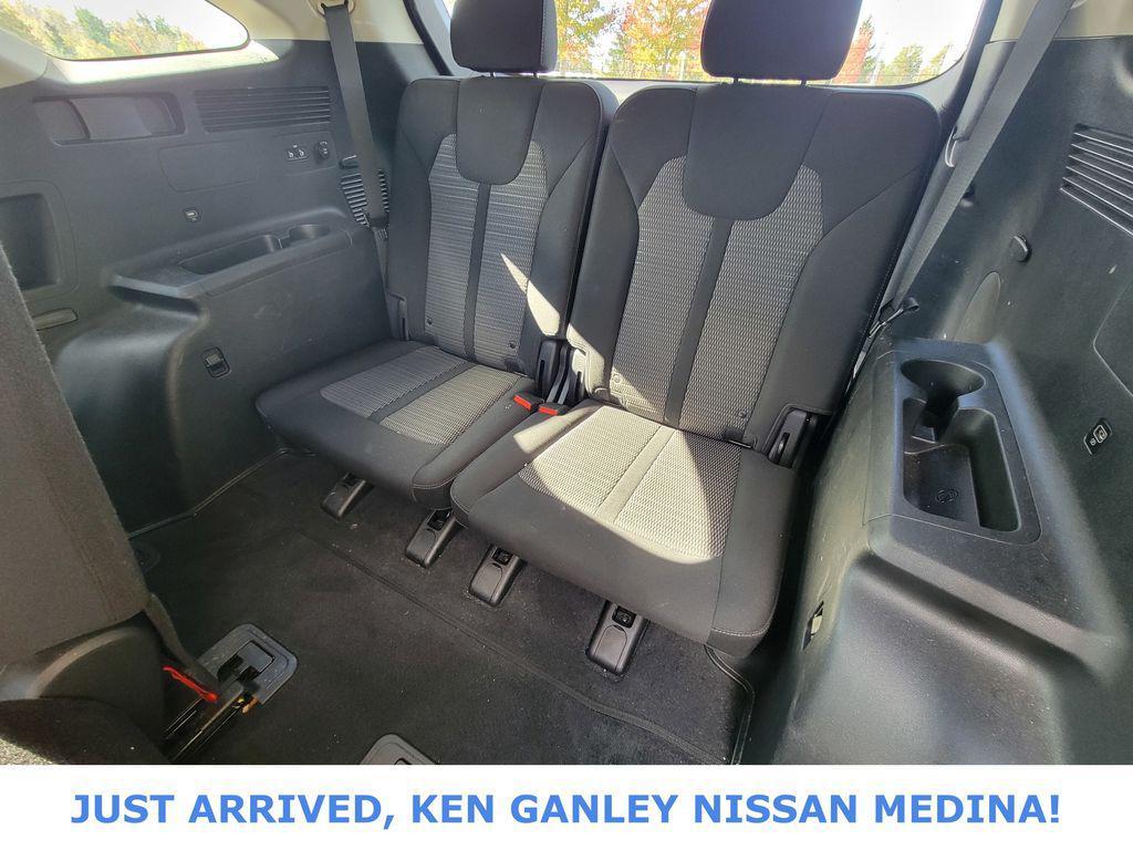 used 2022 Kia Sorento car, priced at $21,194