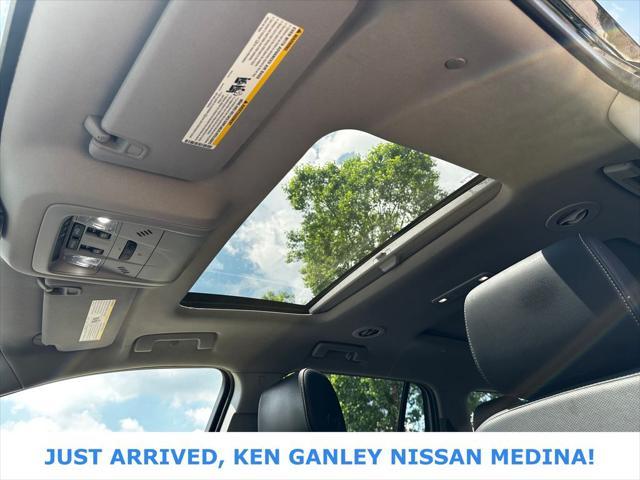 used 2023 GMC Acadia car, priced at $34,998
