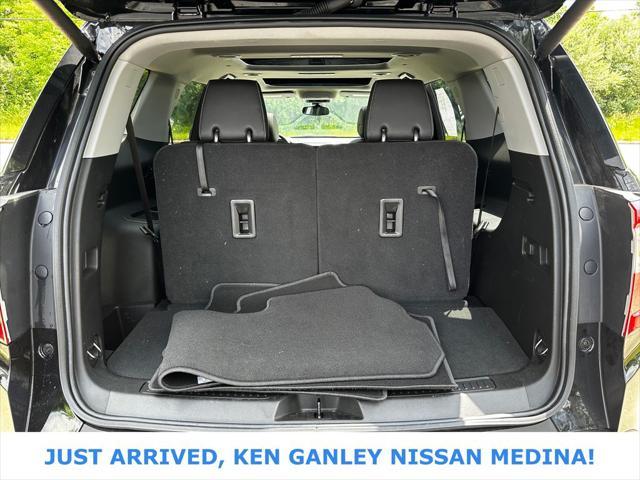 used 2023 GMC Acadia car, priced at $34,998