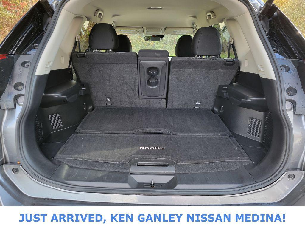 used 2020 Nissan Rogue car, priced at $17,491