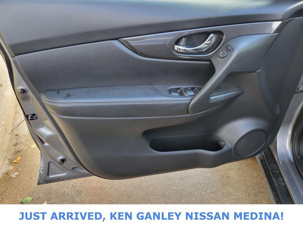 used 2020 Nissan Rogue car, priced at $17,491