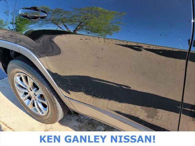 used 2021 Jeep Cherokee car, priced at $17,239