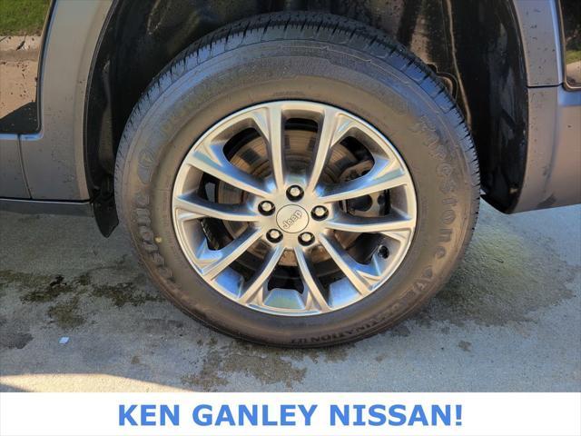 used 2021 Jeep Cherokee car, priced at $17,239