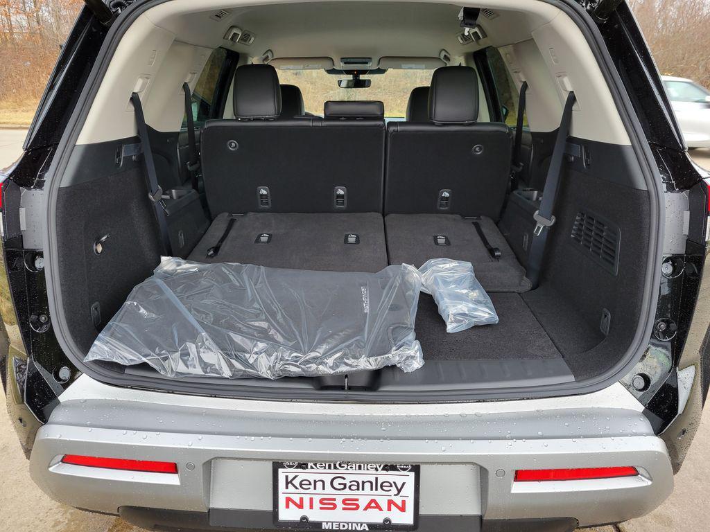 new 2025 Nissan Pathfinder car, priced at $50,300