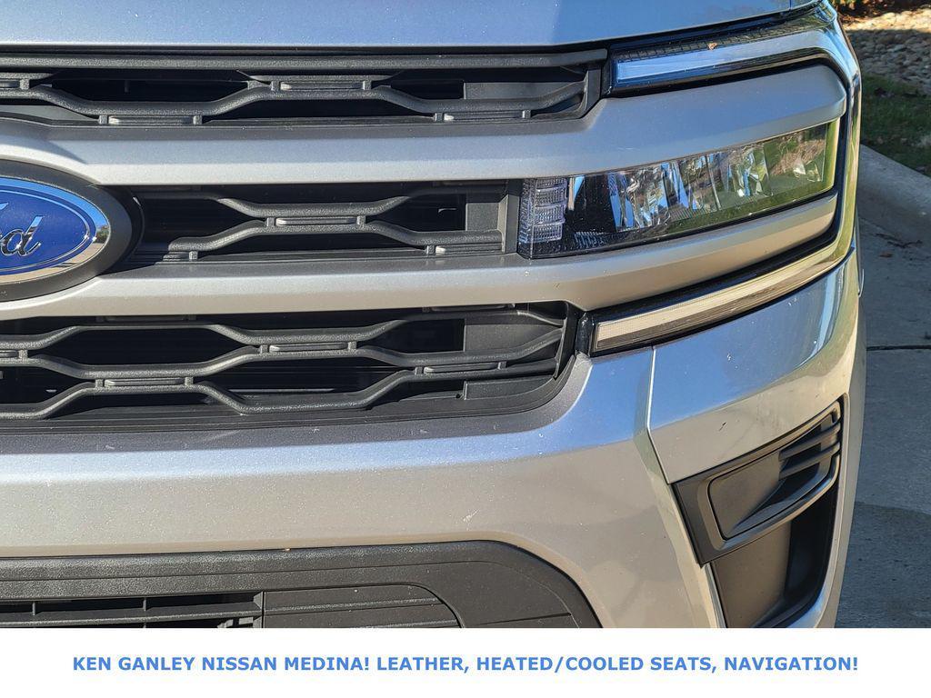 used 2024 Ford Expedition car, priced at $42,591