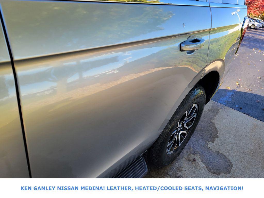 used 2024 Ford Expedition car, priced at $42,591