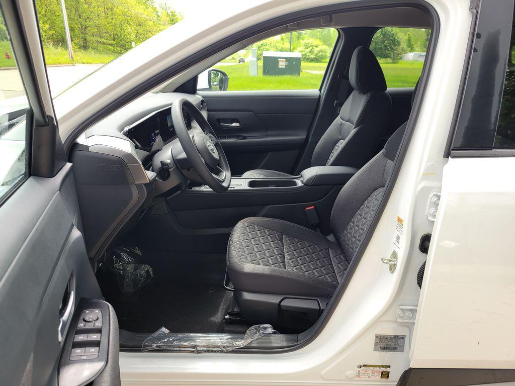 new 2025 Nissan Kicks car, priced at $28,110