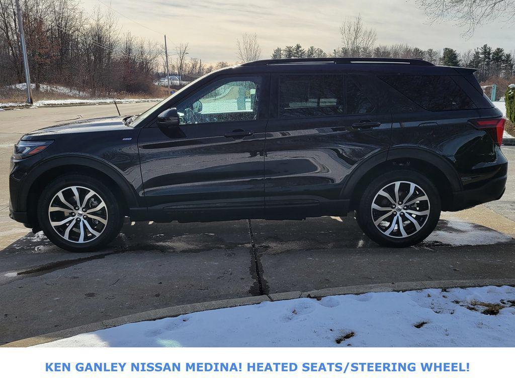 used 2025 Ford Explorer car, priced at $39,998
