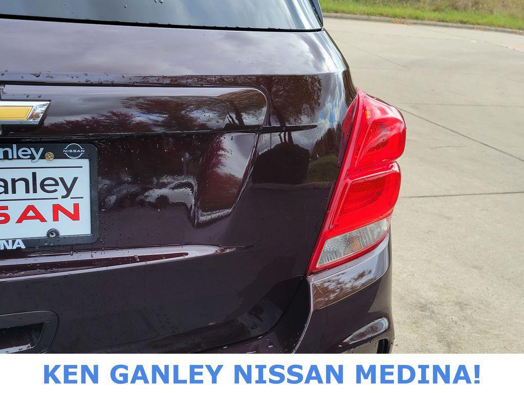 used 2022 Chevrolet Trax car, priced at $17,989