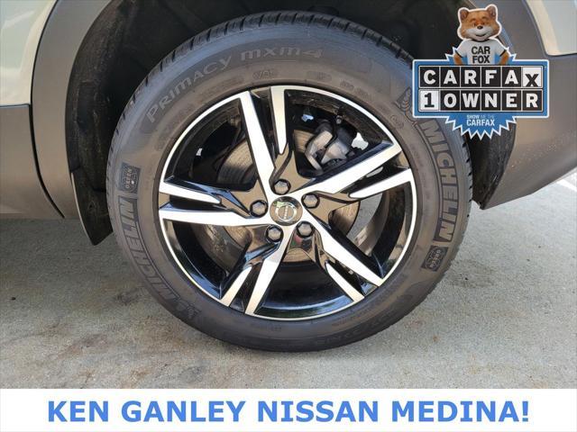 used 2024 Volvo XC40 car, priced at $32,598