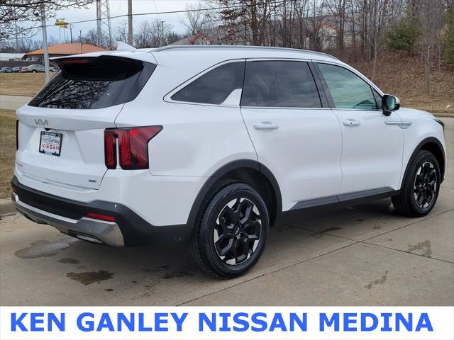 used 2024 Kia Sorento car, priced at $32,221