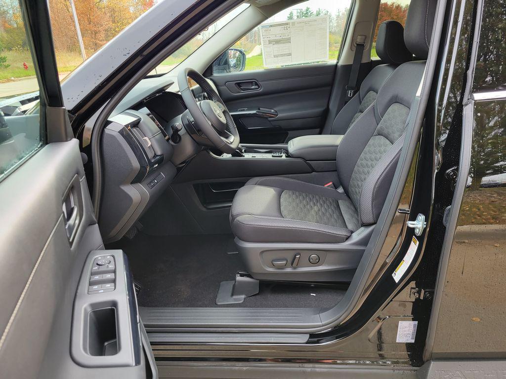 new 2025 Nissan Pathfinder car, priced at $43,555