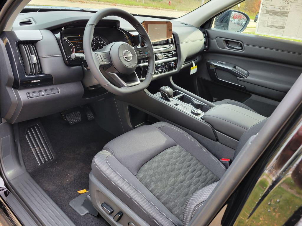 new 2025 Nissan Pathfinder car, priced at $43,555