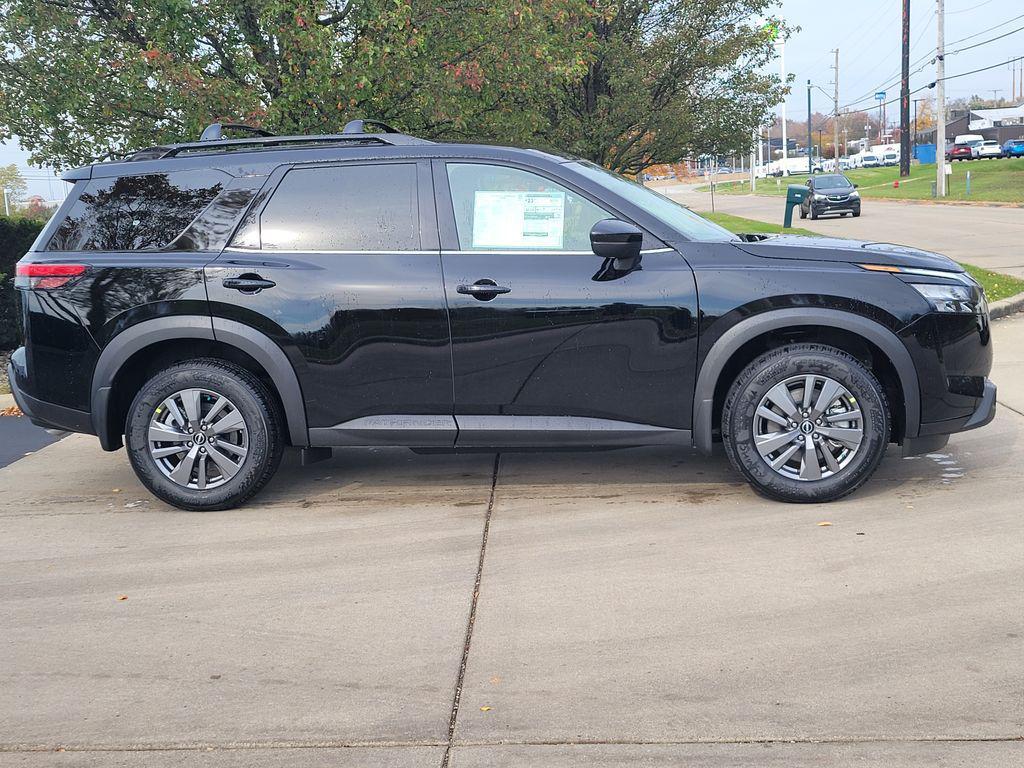 new 2025 Nissan Pathfinder car, priced at $43,555