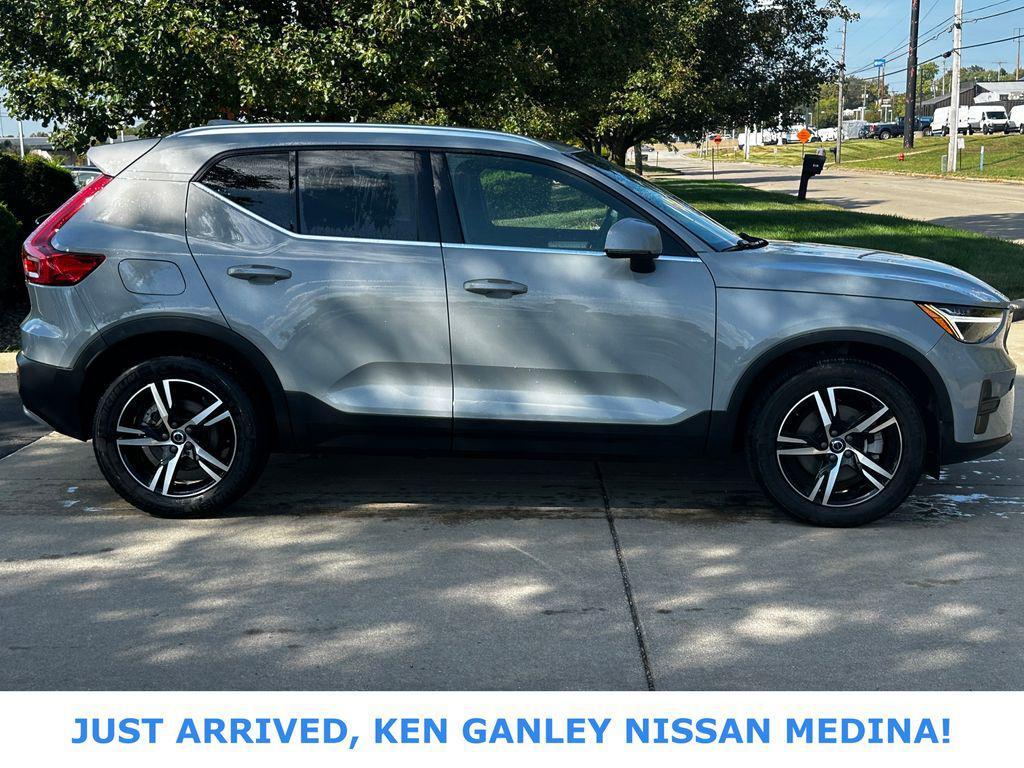 used 2024 Volvo XC40 car, priced at $24,991