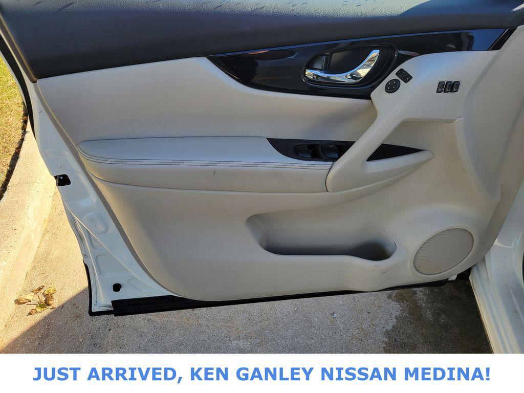 used 2022 Nissan Rogue Sport car, priced at $20,700